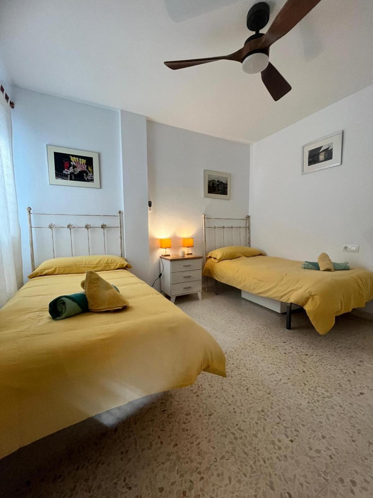 Apartamento Los Bateles - Frente A La Playa โกนิล เด ลาฟรอนเตรา ภายนอก รูปภาพ